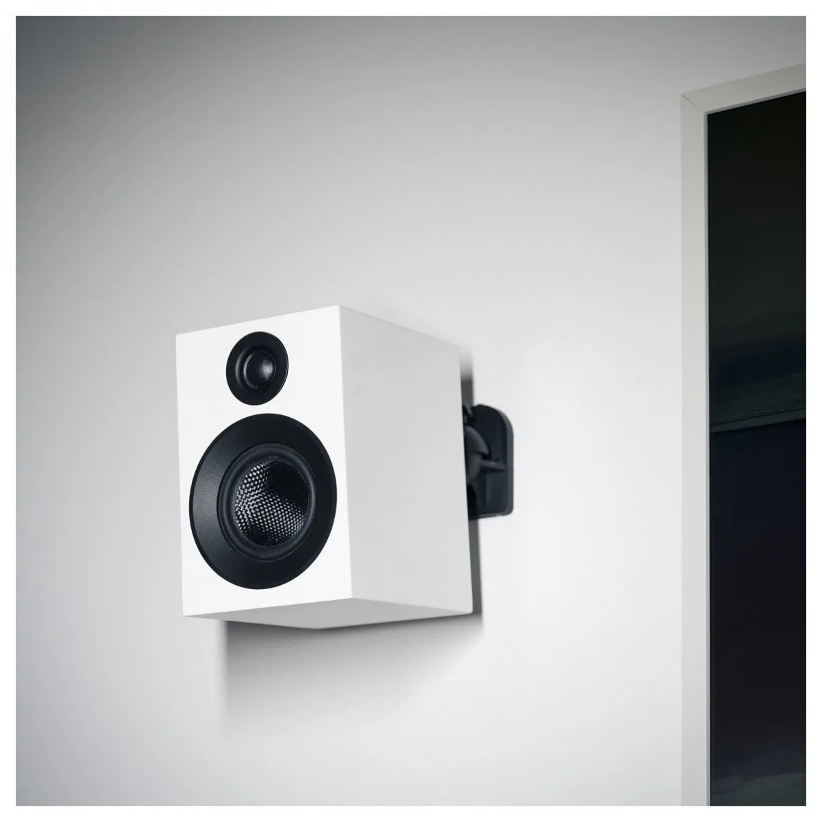 Pro-Ject Speaker Box 3E Carbon Bookshelf Speakers Pair White