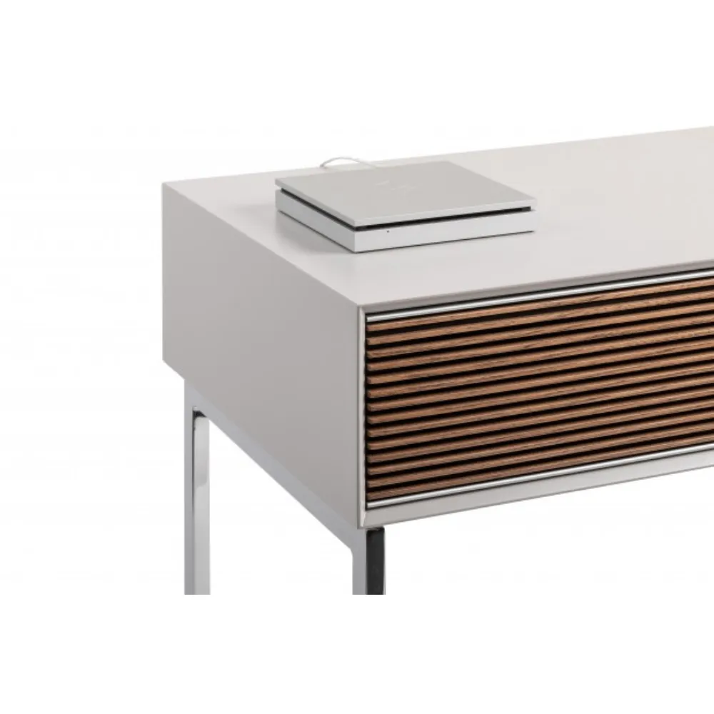 R810 High Fidelity Radiogram