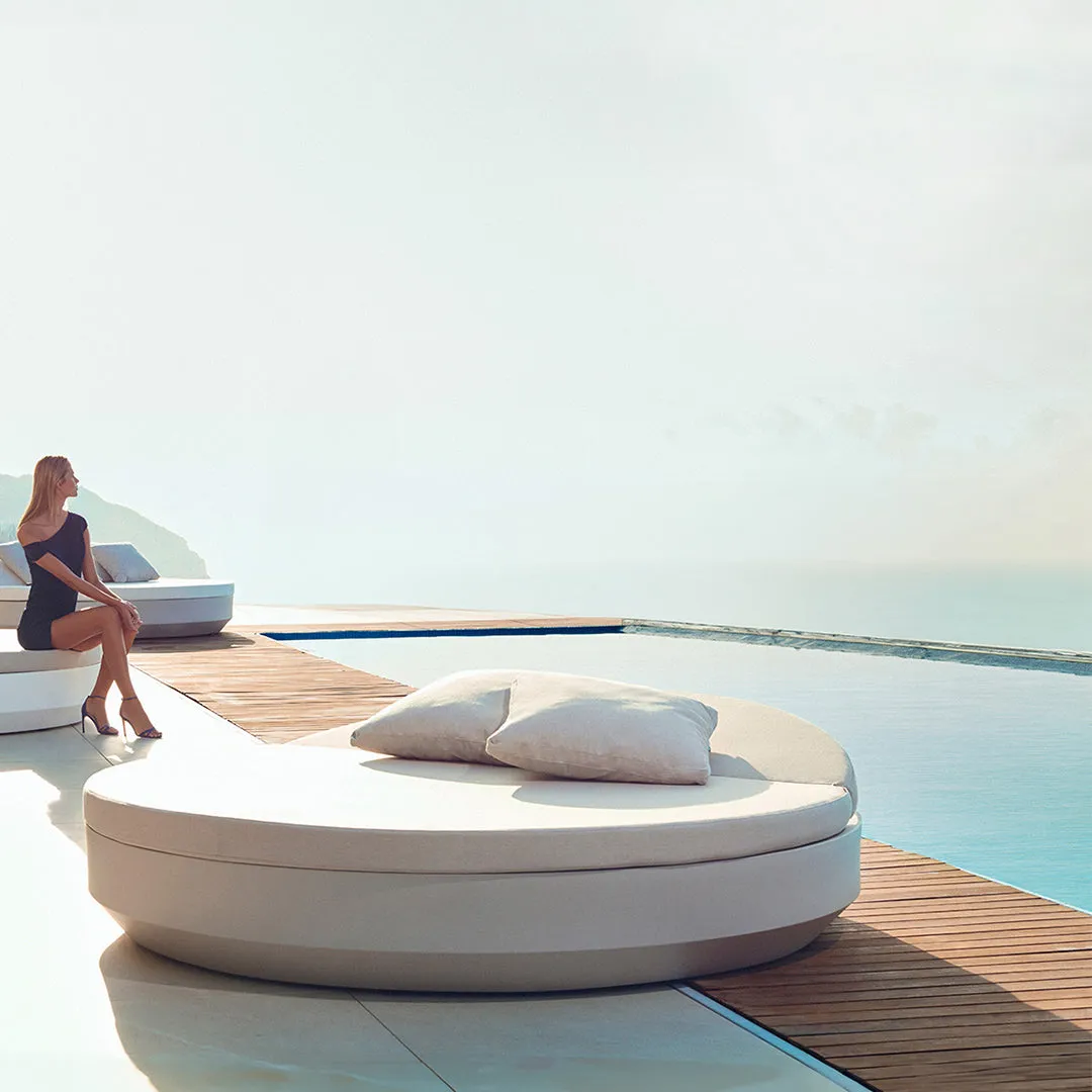 Vela Round Daybed with Reclining Backrest - Outdoor Furniture